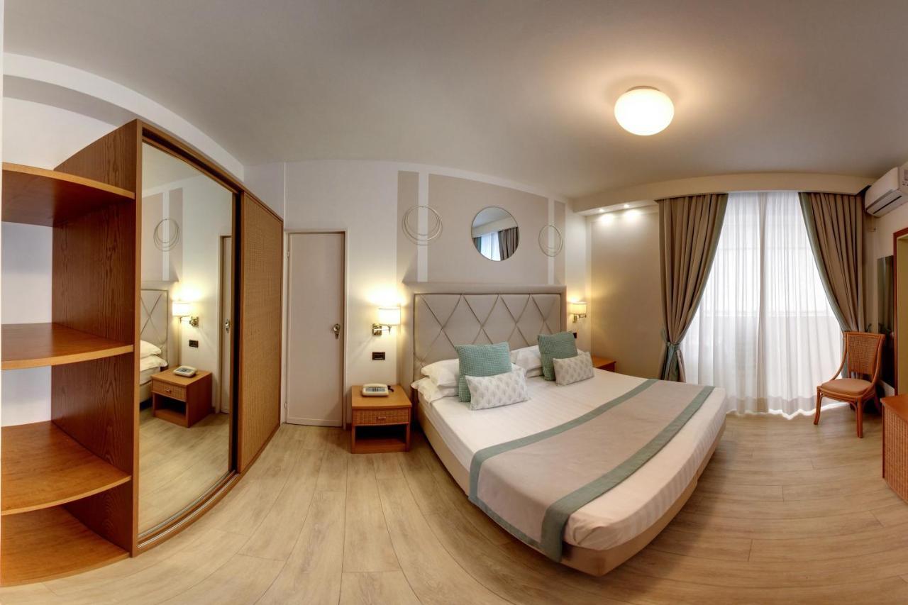 Raffaelli Park Hotel Forte dei Marmi Quarto foto